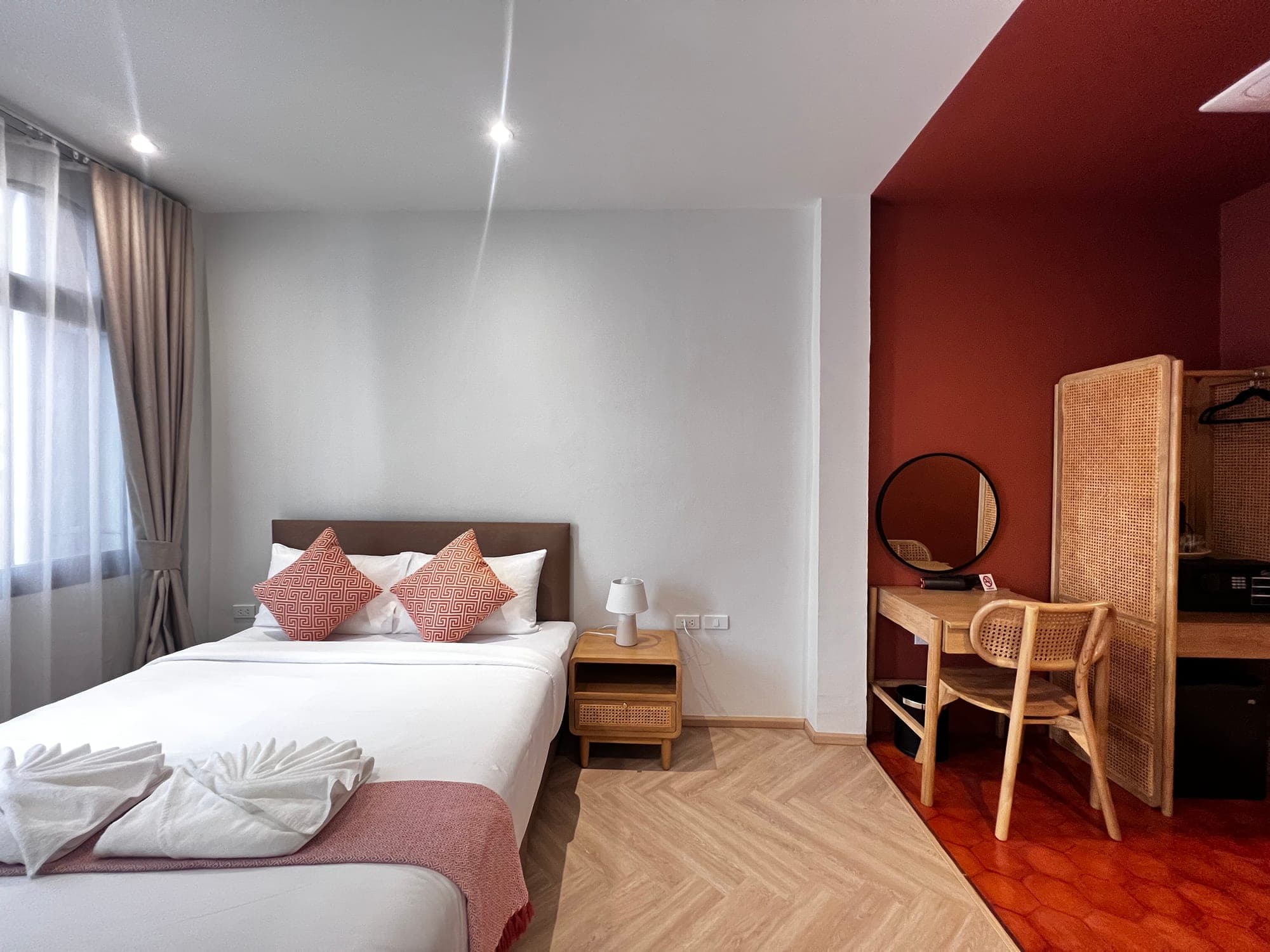 Deluxe Queen Room